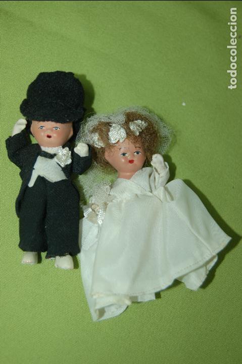 Mu&ntilde;eca espa&ntilde;ola clasica: pareja de novios de denia - Foto 1
