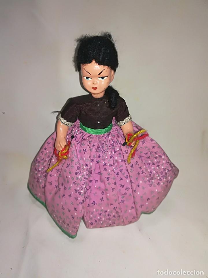 Mu&ntilde;eca espa&ntilde;ola clasica: MU&Ntilde;ECA DOBLE CON CASTA&Ntilde;UELAS. - Foto 2