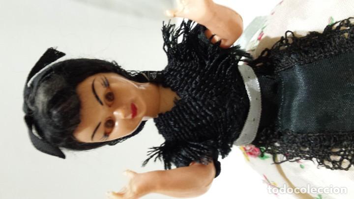 Mu&ntilde;eca espa&ntilde;ola clasica: Antigua mu&ntilde;eca de celuloide. - Foto 2