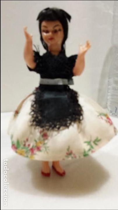 Mu&ntilde;eca espa&ntilde;ola clasica: Antigua mu&ntilde;eca de celuloide. - Foto 1