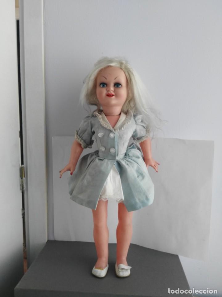 Mu&ntilde;eca espa&ntilde;ola clasica: antigua mu&ntilde;eca de plastico de la epoca - Foto 1