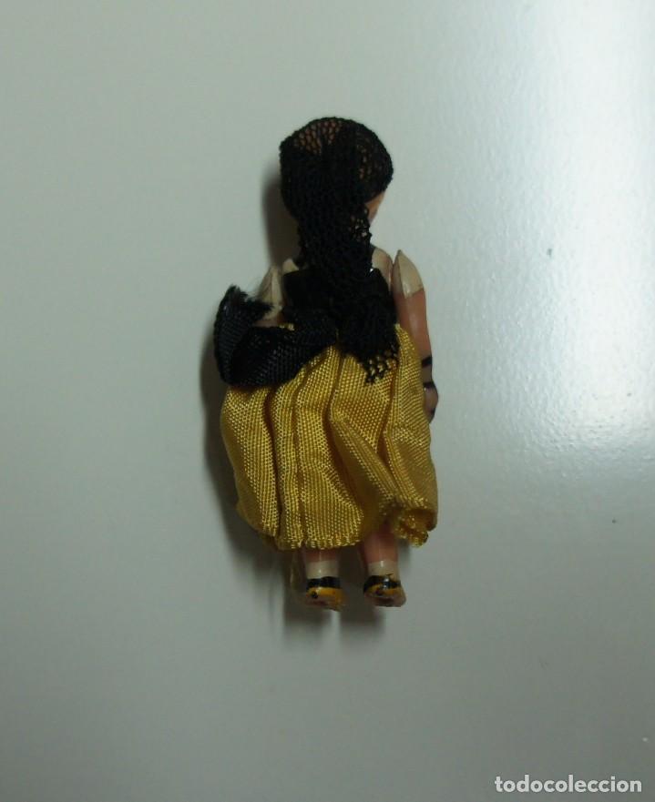 Mu&ntilde;eca espa&ntilde;ola clasica: MU&Ntilde;ECA MINI DE CELULOIDE ,MIDE 5 cm. - Foto 3