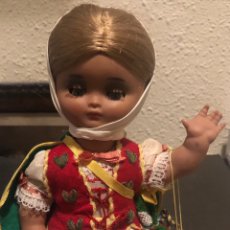 Muñeca española clasica: BONITA MUÑECA LINDA PIRULA. TRAJES REGIONALES