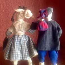 Muñeca española clasica: PAREJA DE ABUELOS DE FIELTRO BORDADO CON MUCHO DETALLE.