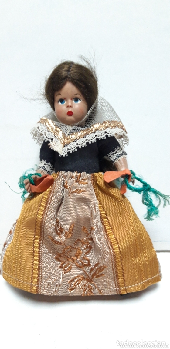 Mu&ntilde;eca espa&ntilde;ola clasica: MU&Ntilde;ECA REGIONAL DE CELULOIDE 13 CM - Foto 1