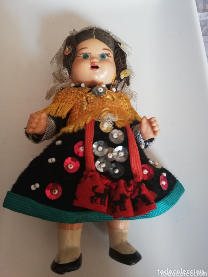 Mu&ntilde;eca espa&ntilde;ola clasica: Peque&ntilde;a mu&ntilde;eca Valenciana de celuloide - Foto 1