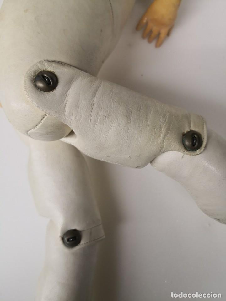 Mu&ntilde;eca espa&ntilde;ola clasica: Mu&ntilde;eca en piel de cabritilla. - Foto 6