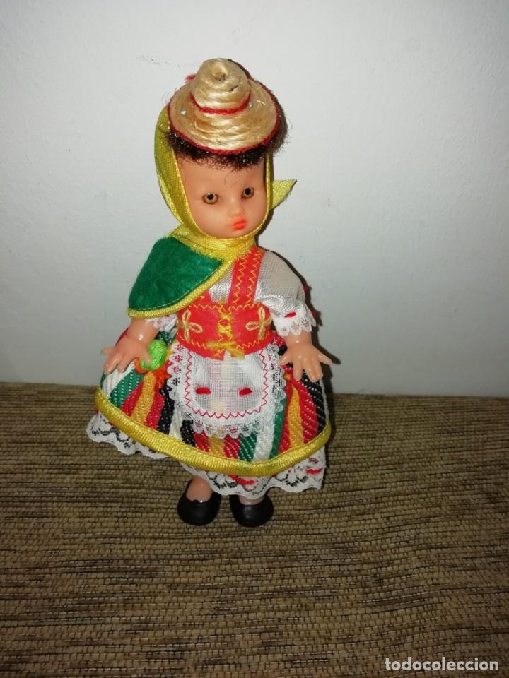 Mu&ntilde;eca espa&ntilde;ola clasica: Mu&ntilde;eca traje t&iacute;pico Canaria 19 cms - Foto 2