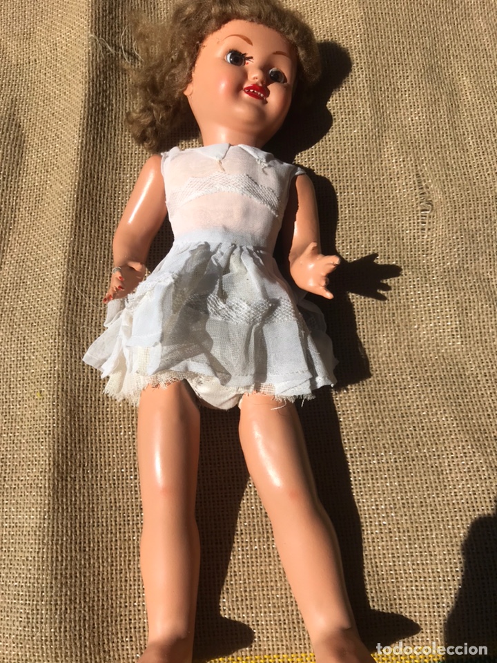 Mu&ntilde;eca espa&ntilde;ola clasica: Mu&ntilde;eca celuloide y cart&oacute;n piedra primera comuni&oacute;n - Foto 3