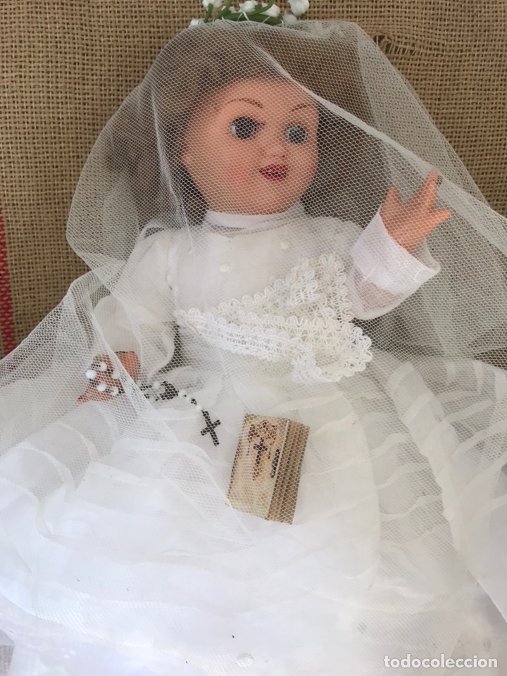Mu&ntilde;eca espa&ntilde;ola clasica: Mu&ntilde;eca celuloide y cart&oacute;n piedra primera comuni&oacute;n - Foto 1