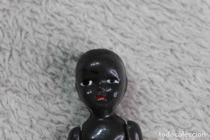 Mu&ntilde;eca espa&ntilde;ola clasica: ANTIGUO MU&Ntilde;ECO NEGRO MINIATURA CELULOIDE - Foto 2