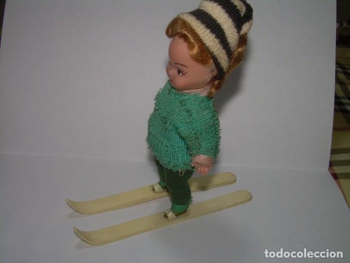 Mu&ntilde;eca espa&ntilde;ola clasica: ANTIGUA MU&Ntilde;ECA ESQUIADORA. - Foto 2