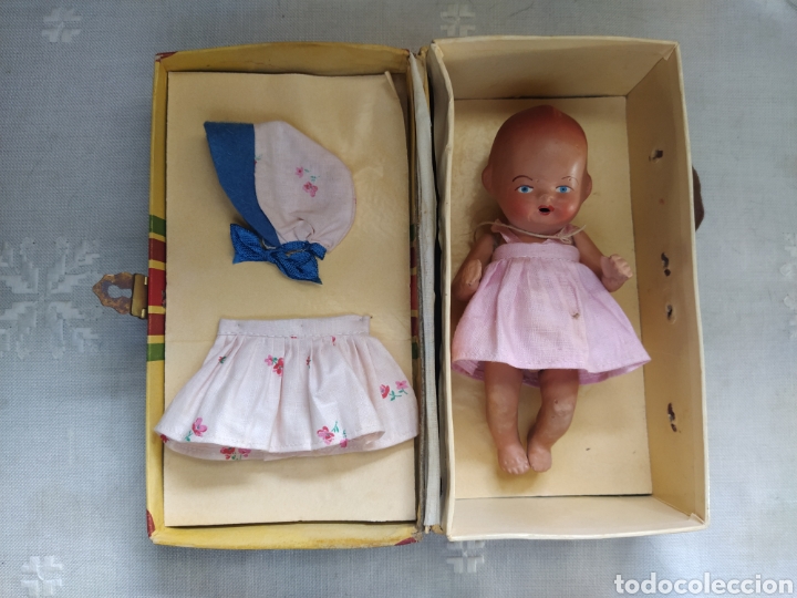 Mu&ntilde;eca espa&ntilde;ola clasica: Mu&ntilde;eca en maleta con vestuario - Foto 1
