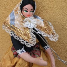 Muñeca española clasica: MUÑECA DE FIELTRO DURO ROLDÁN KUMPLE LAYNA, AÑOS 50. Lote 260546380