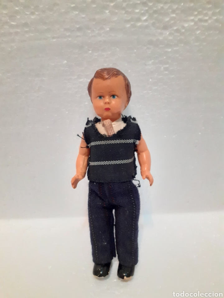Mu&ntilde;eca espa&ntilde;ola clasica: Mu&ntilde;eco celuloide antiguo mide 13 cms - Foto 1