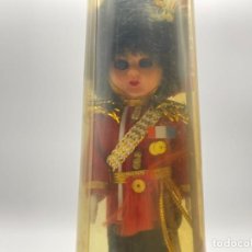 Muñeca española clasica: ANTIGUO MUÑECO GUARDIA FRANCESA AÑOS 50 - EN SU CAJA ORIGINAL. Lote 317856433