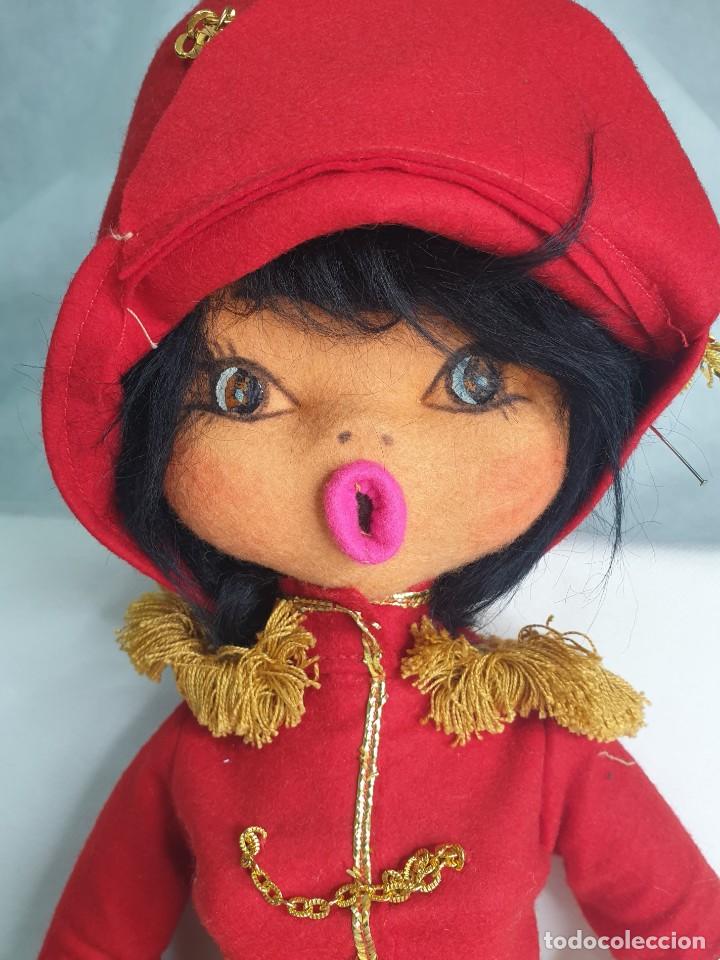 Mu&ntilde;eca espa&ntilde;ola clasica: MU&Ntilde;ECA DE TRAPO MAJORETTE.( mide unos 50 cm). - Foto 2