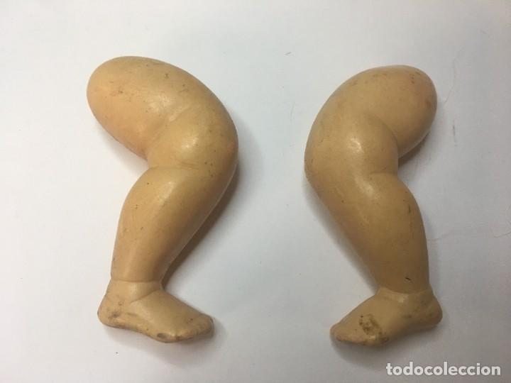 Mu&ntilde;eca espa&ntilde;ola clasica: PIERNAS DE ANTIGUA MU&Ntilde;ECA - Foto 1