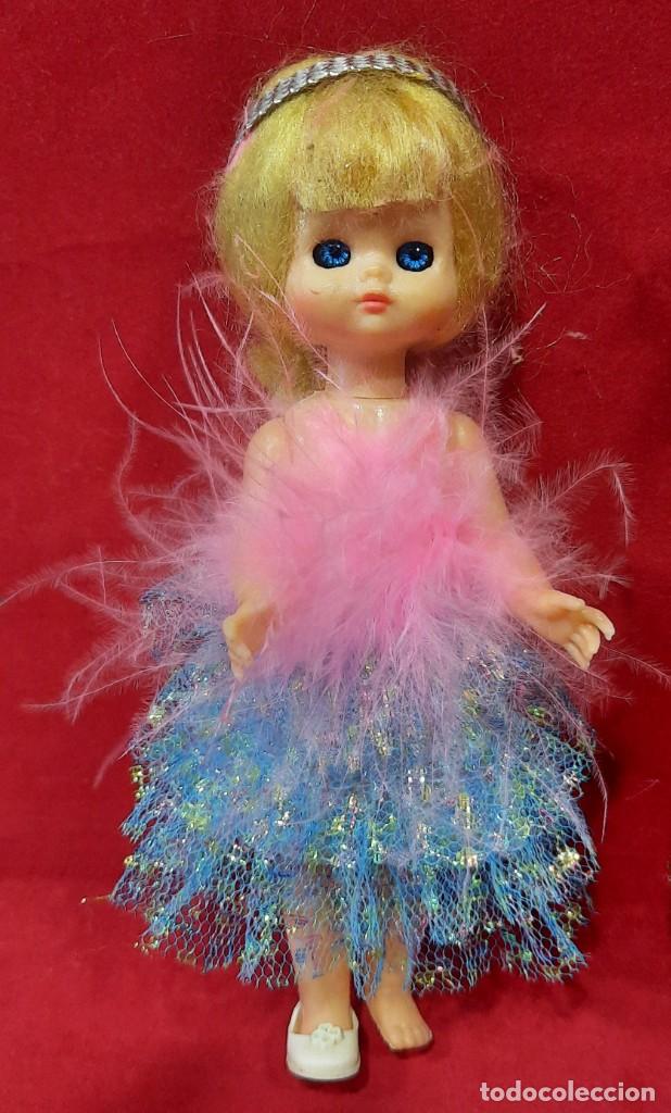 Mu&ntilde;eca espa&ntilde;ola clasica: MU&Ntilde;ECA DE CELULOIDE CON EL PELO DE MOAI Y OJOS DURMIENTES - Foto 2