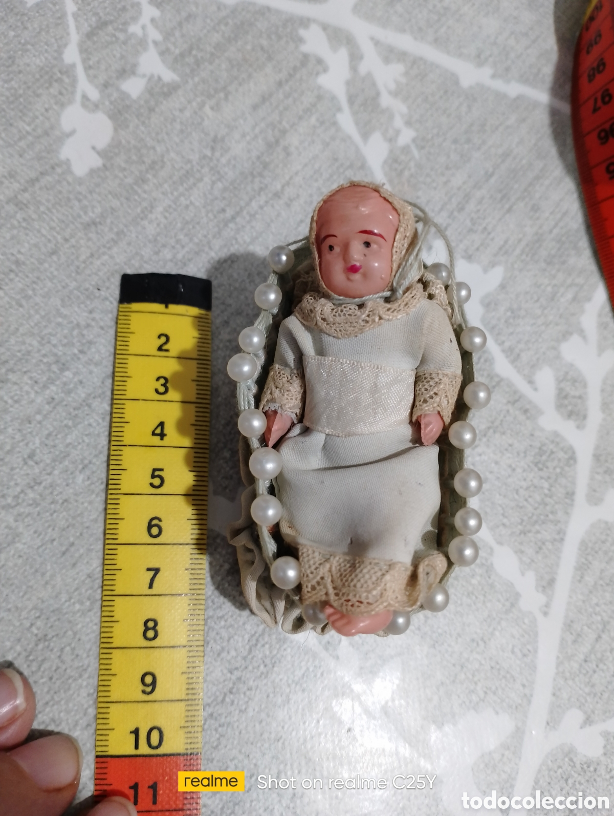 Mu&ntilde;eca espa&ntilde;ola clasica: Antigua mu&ntilde;eca en cuna miniatura - Foto 4