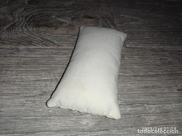 Mu&ntilde;eca espa&ntilde;ola clasica: Almohada de mu&ntilde;eca Mariquita P&eacute;rez mini - Foto 3