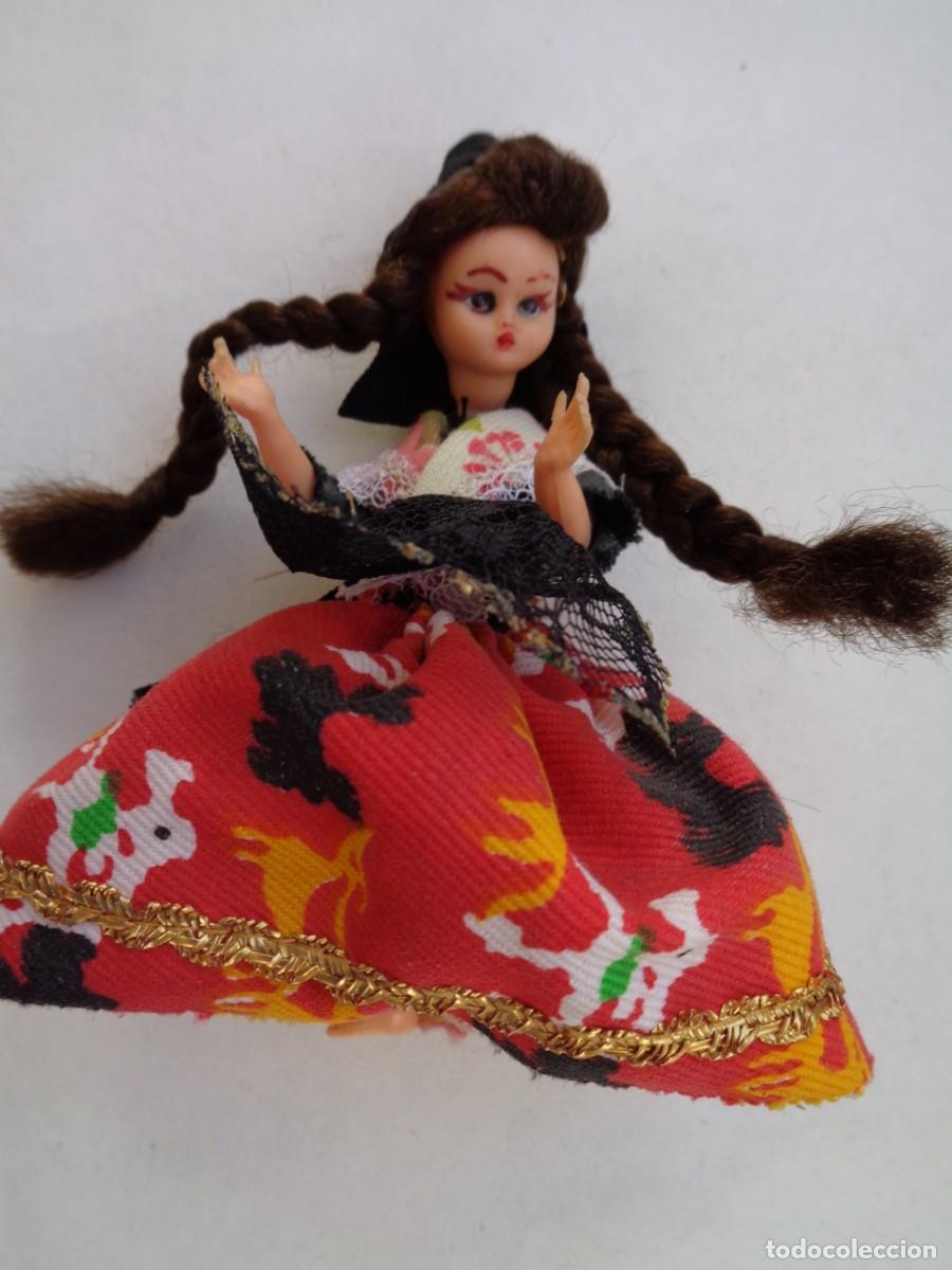 Mu&ntilde;eca espa&ntilde;ola clasica: PEQUE&Ntilde;A Y ANTIGUA MU&Ntilde;ECA DE CELULOIDE ARTICULADA - Foto 1