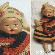 Muñeca española clasica: MUÑECA O BEBÉ ARTICULADO AÑOS 30, TERRACOTA PINTADO A MANO DE 10 CM