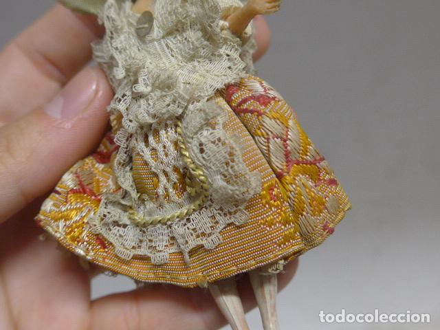 Mu&ntilde;eca espa&ntilde;ola clasica: Antigua mu&ntilde;eca fallera de Valencia, original, a identificar. - Foto 3