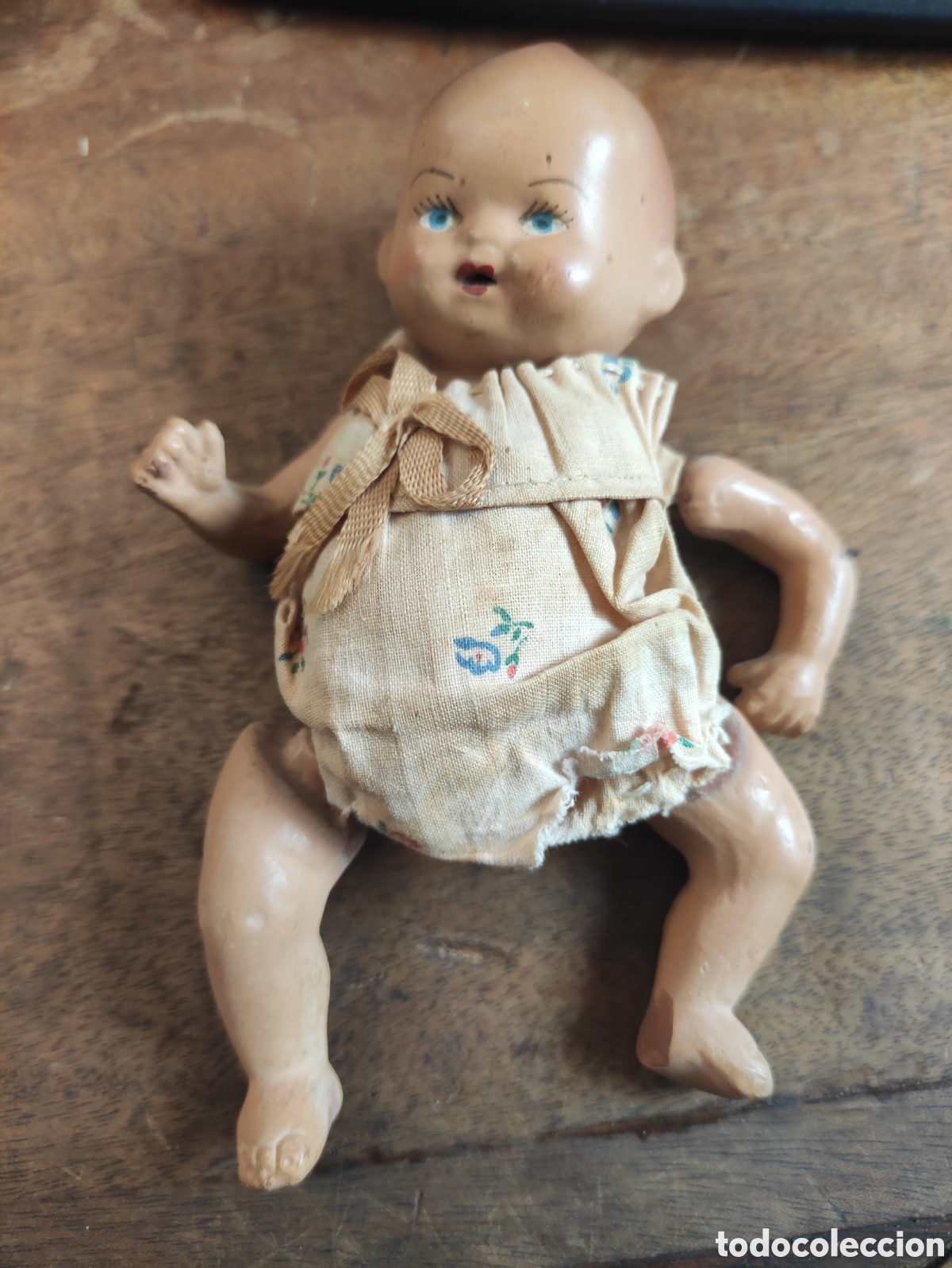Mu&ntilde;eca espa&ntilde;ola clasica: Antigua mu&ntilde;eca en terracota. - Foto 1