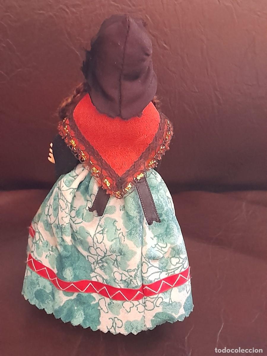 Mu&ntilde;eca espa&ntilde;ola clasica: Mu&ntilde;eca con traje regional d&eacute;cada de los sesenta - Foto 2