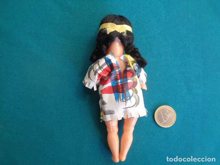 Mu&ntilde;eca espa&ntilde;ola clasica: PEQUE&Ntilde;A MU&Ntilde;ECA INDIA EN CELULOIDE - Foto 2