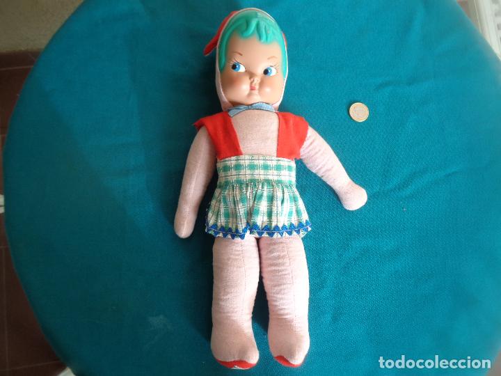 Mu&ntilde;eca espa&ntilde;ola clasica: MU&Ntilde;ECA DE FIELTRO TELA Y PL&Aacute;STICO - Foto 1