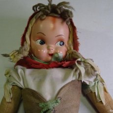 Muñeca española clasica: (M) MUÑECA CAPERUCITA ROJA ANTIGUA - CABEZA DE BAQUELITA - 34 CM, SEÑALES DE USO