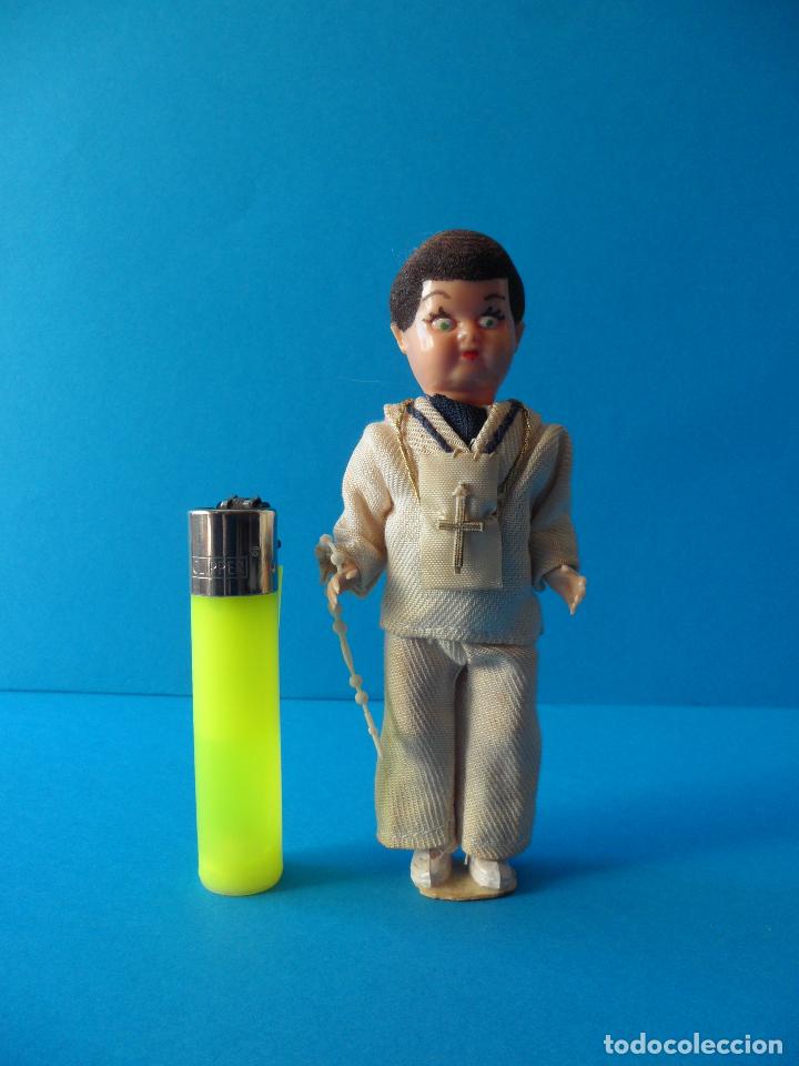 Mu&ntilde;eca espa&ntilde;ola clasica: Antiguo mu&ntilde;eco de Primera Comini&oacute;n de Celuloide o pl&aacute;stico. - Foto 2