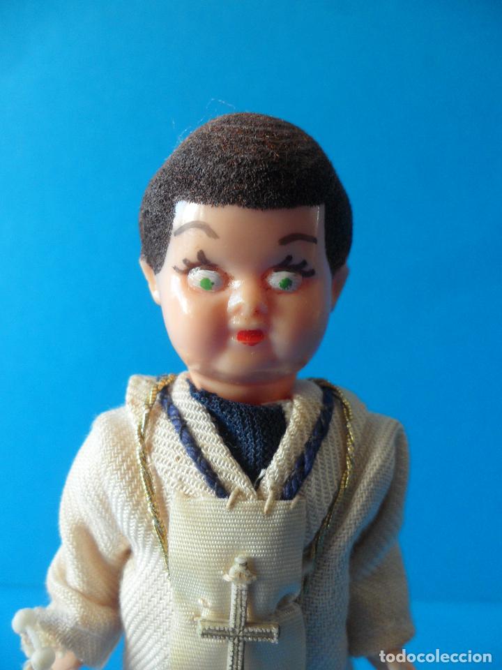 Mu&ntilde;eca espa&ntilde;ola clasica: Antiguo mu&ntilde;eco de Primera Comini&oacute;n de Celuloide o pl&aacute;stico. - Foto 9
