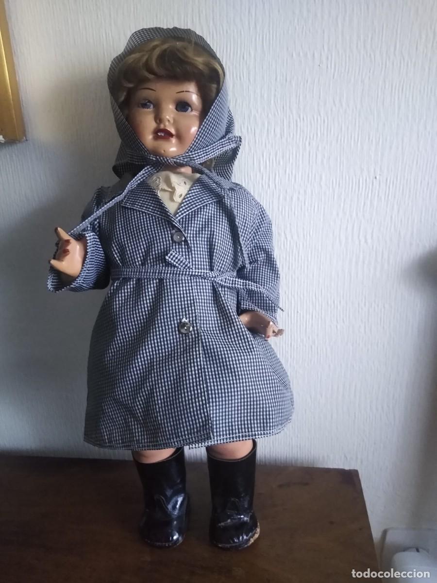 Mu&ntilde;eca espa&ntilde;ola clasica: Impermeable de mu&ntilde;eca a&ntilde;os 40. - Foto 4