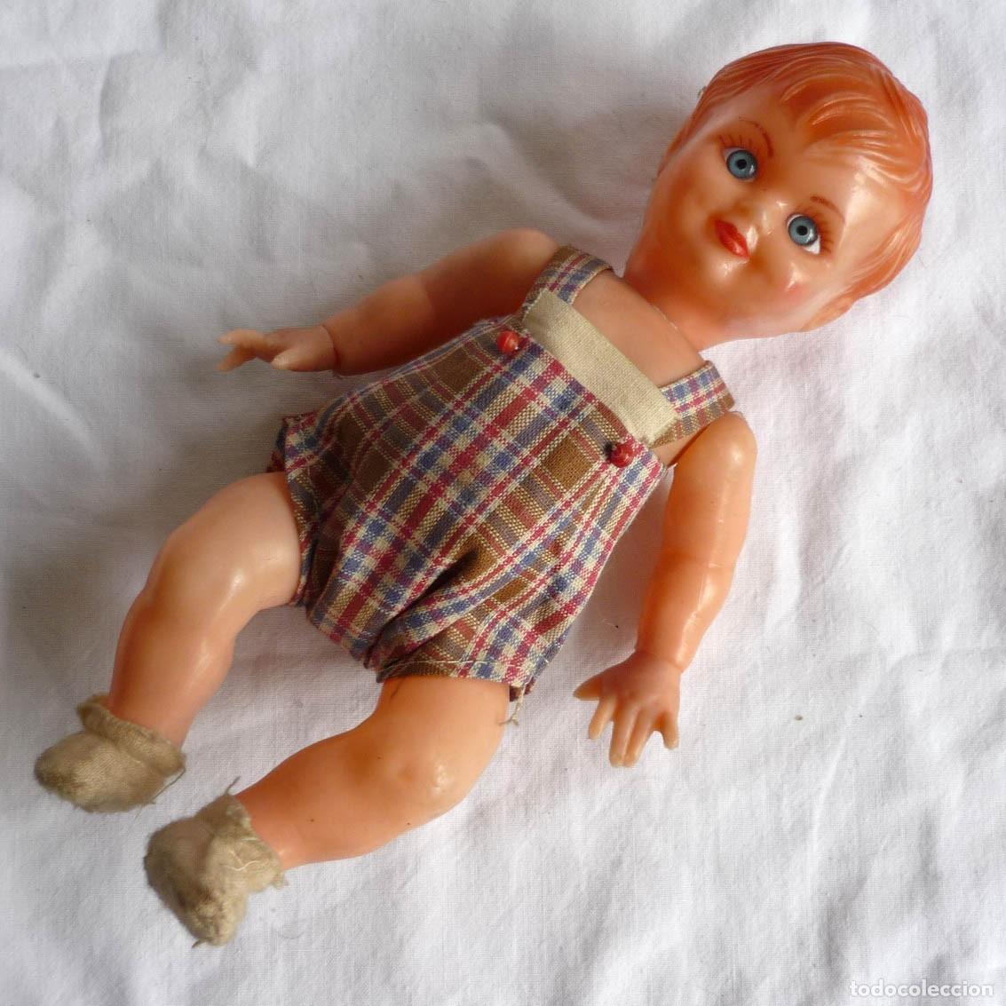 Mu&ntilde;eca espa&ntilde;ola clasica: Antiguo mu&ntilde;eco en pl&aacute;stico duro - Foto 1