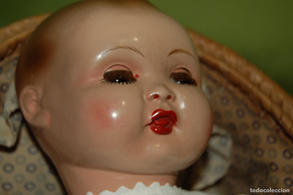 Mu&ntilde;eca espa&ntilde;ola clasica: beb&eacute; noc mu&ntilde;ecas de olot en canastilla. - Foto 6