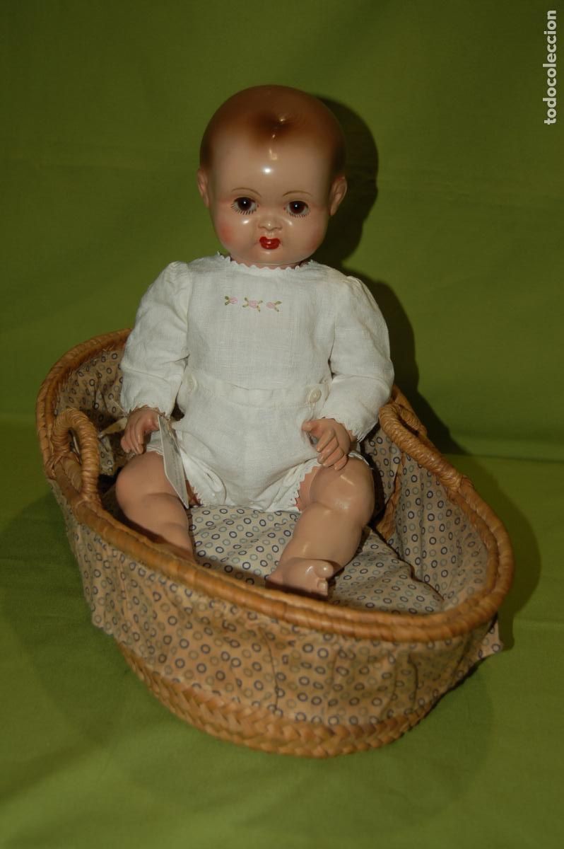 Mu&ntilde;eca espa&ntilde;ola clasica: beb&eacute; noc mu&ntilde;ecas de olot en canastilla. - Foto 1