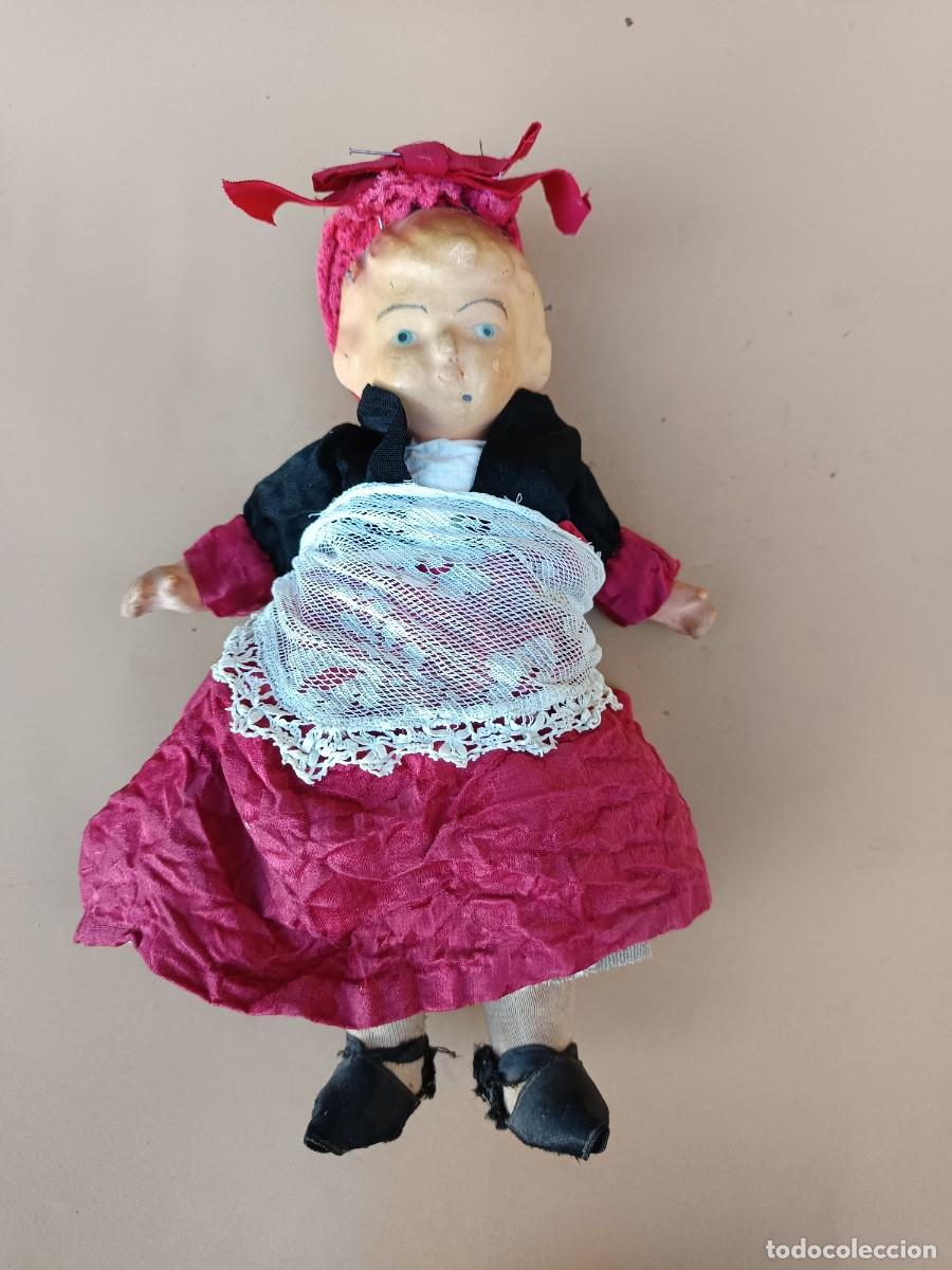 Mu&ntilde;eca espa&ntilde;ola clasica: Antigua mu&ntilde;eca de cart&oacute;n - Foto 1