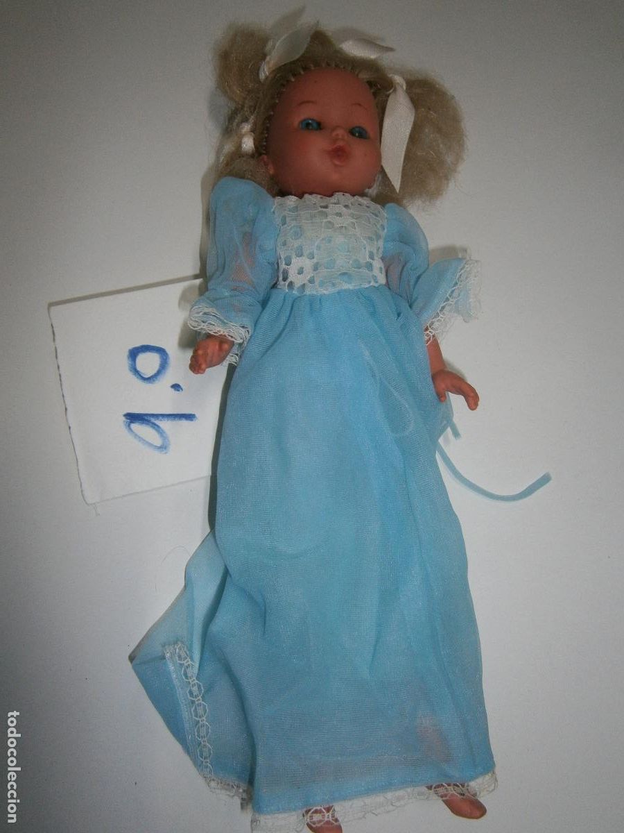Mu&ntilde;eca espa&ntilde;ola clasica: ANTIGUA MU&Ntilde;ECA CORE CON VESTIDO - Foto 1