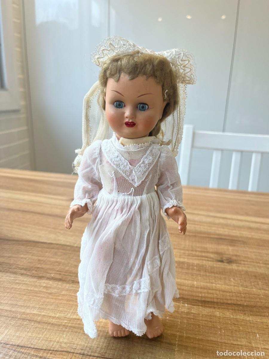 Mu&ntilde;eca espa&ntilde;ola clasica: Mu&ntilde;eca antigua de comuni&oacute;n tipo Teres&iacute;n - Foto 1