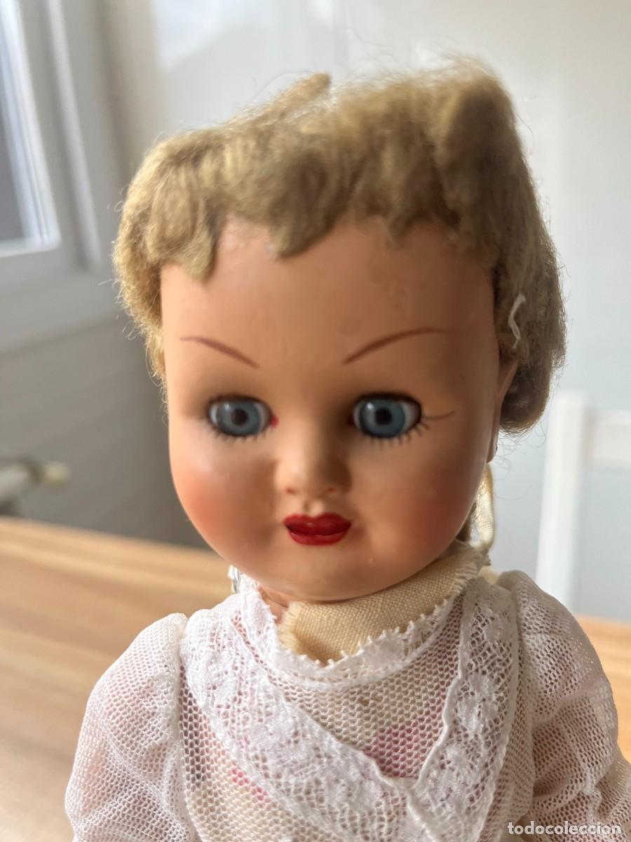 Mu&ntilde;eca espa&ntilde;ola clasica: Mu&ntilde;eca antigua de comuni&oacute;n tipo Teres&iacute;n - Foto 2