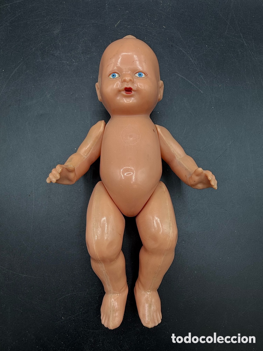 Mu&ntilde;eca espa&ntilde;ola clasica: Beb&eacute; articulado en celuloide con traje amarillo. 21 cms. - Foto 3