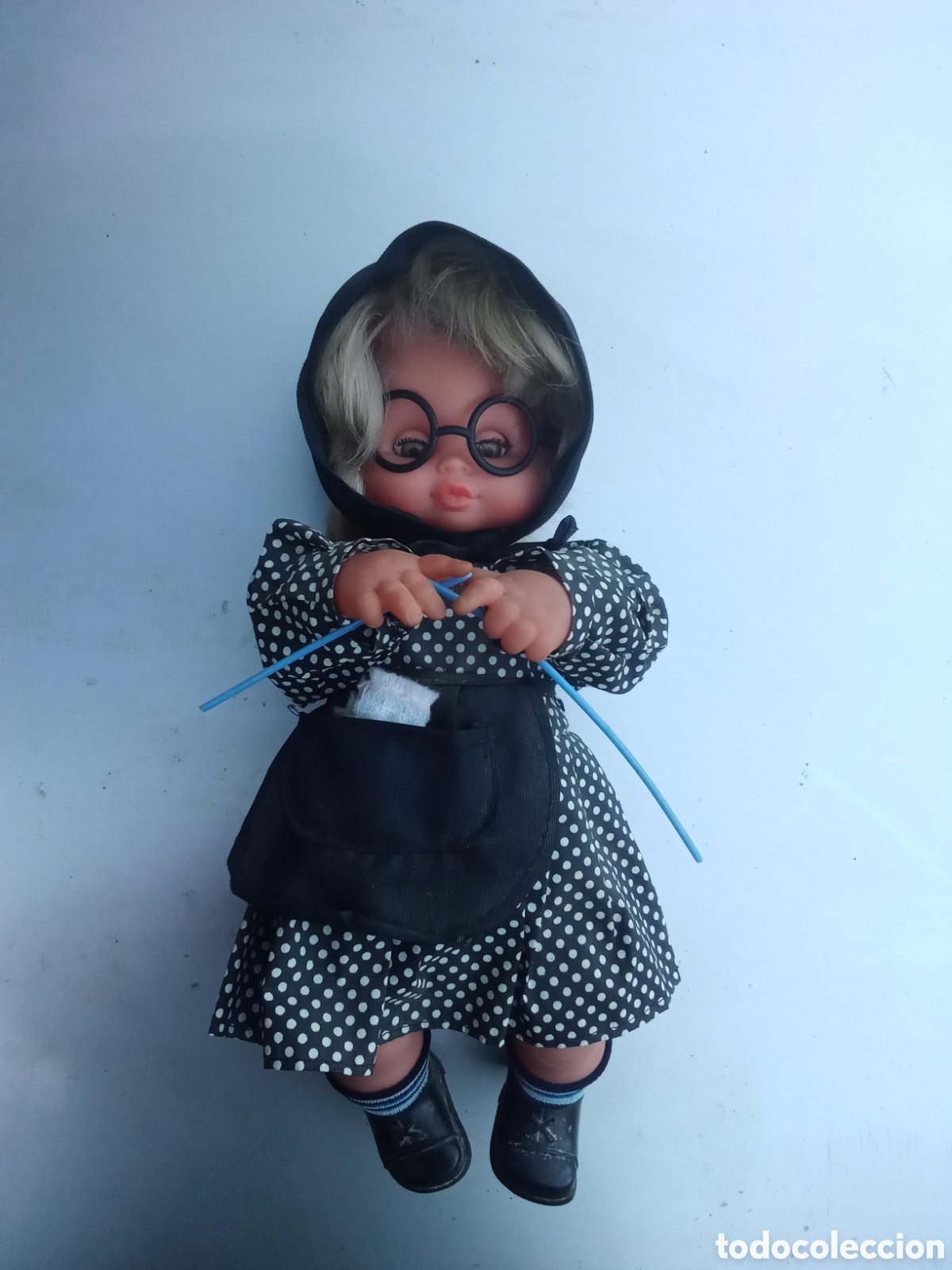 Mu&ntilde;eca espa&ntilde;ola clasica: MU&Ntilde;ECA TEJEDORA - CUERDA - 35 cm. - Foto 1