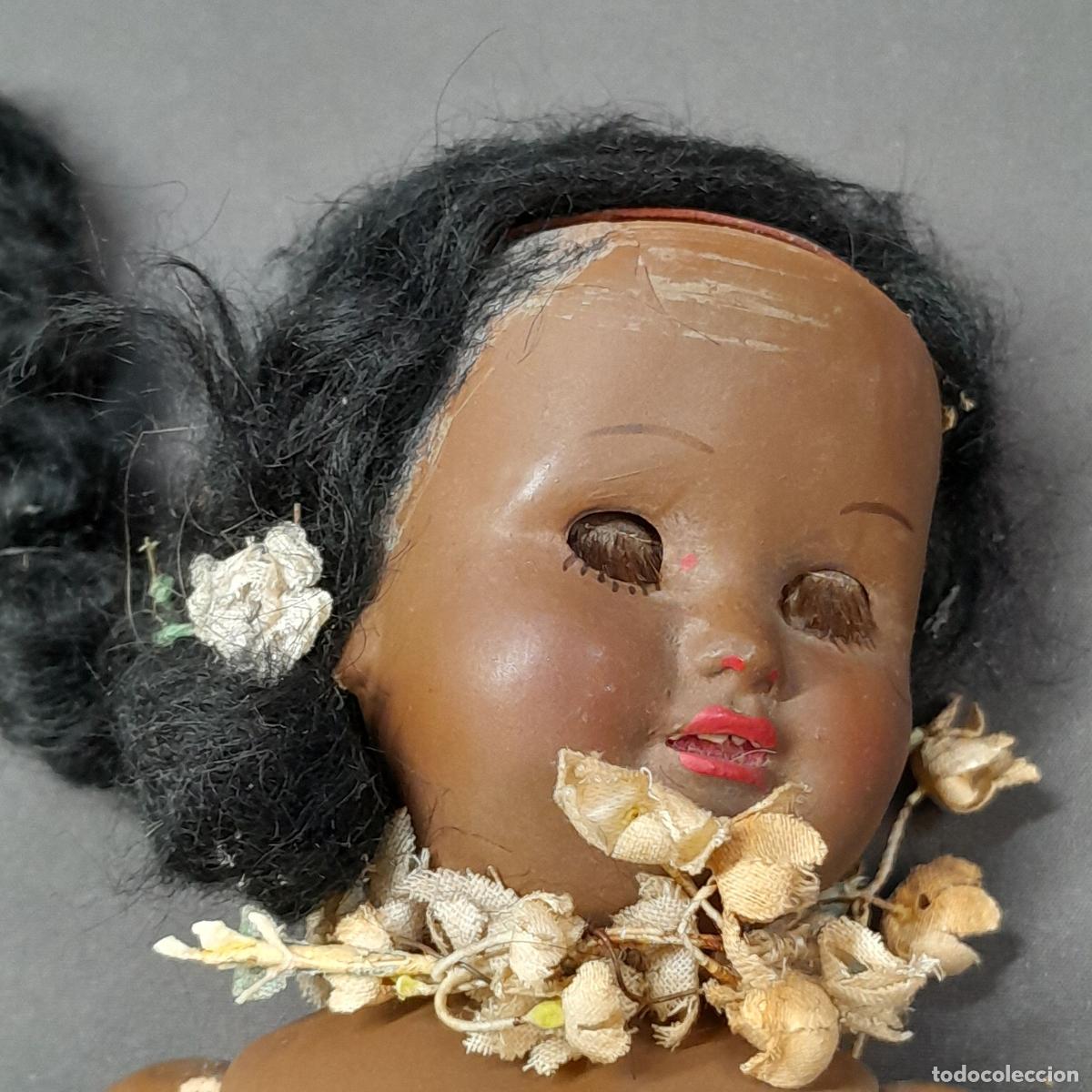 Mu&ntilde;eca espa&ntilde;ola clasica: MU&Ntilde;ECA NEGRA DE CELULOIDE CON OJOS DURMIENTES. 1950 CA. - Foto 2