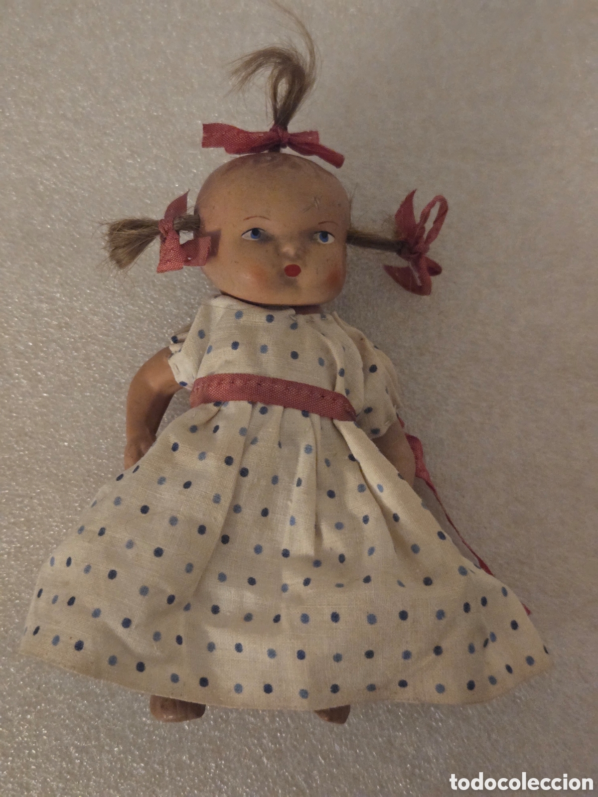 Mu&ntilde;eca espa&ntilde;ola clasica: Antigua mu&ntilde;eca de terracota,a&ntilde;os 40