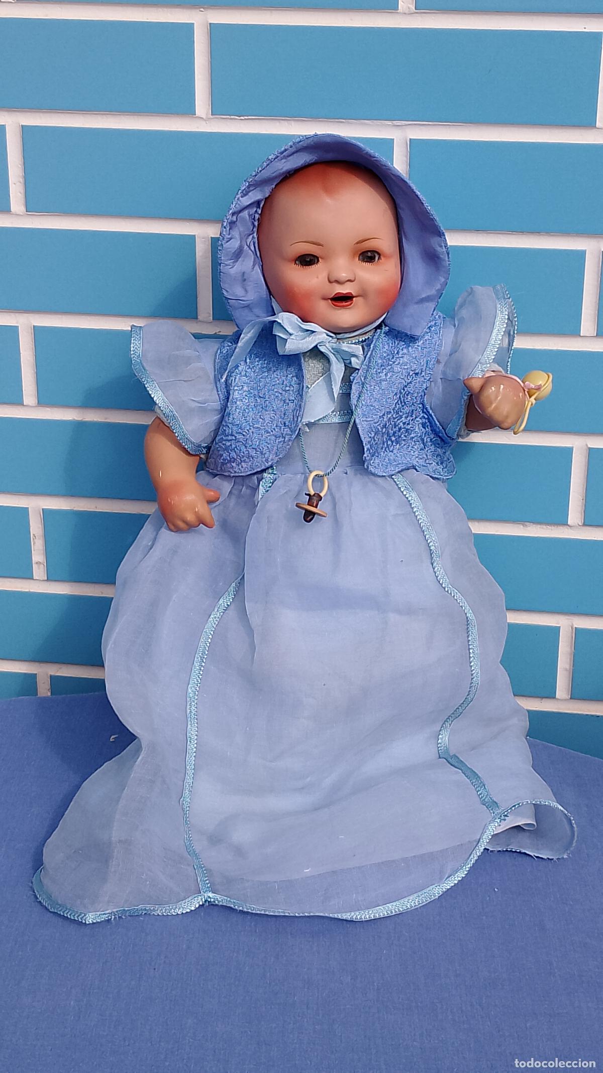 Mu&ntilde;eca espa&ntilde;ola clasica: Antigua mu&ntilde;eca beb&eacute; de composici&oacute;n Barcelona de los a&ntilde;os 50