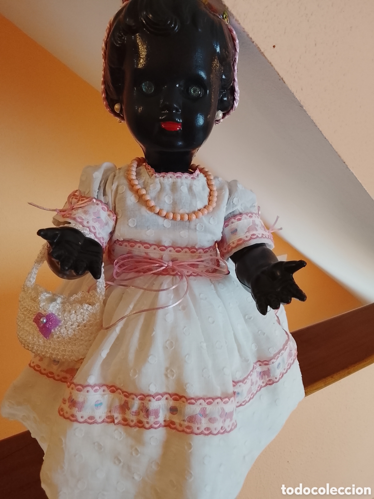 Mu&ntilde;eca espa&ntilde;ola clasica: Antigua mu&ntilde;eca negrita ,de los a&ntilde;os 50 .Mide 60 cent.Ver fotos y leer descripci&oacute;n.