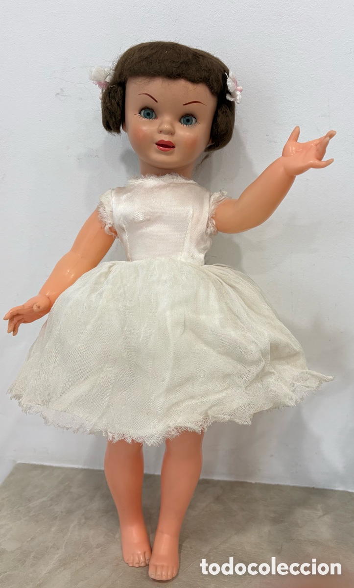Mu&ntilde;eca espa&ntilde;ola clasica: Antigua mu&ntilde;eca Pierina a&ntilde;os 60, vestido original. Mide 46 cm , buen estado .